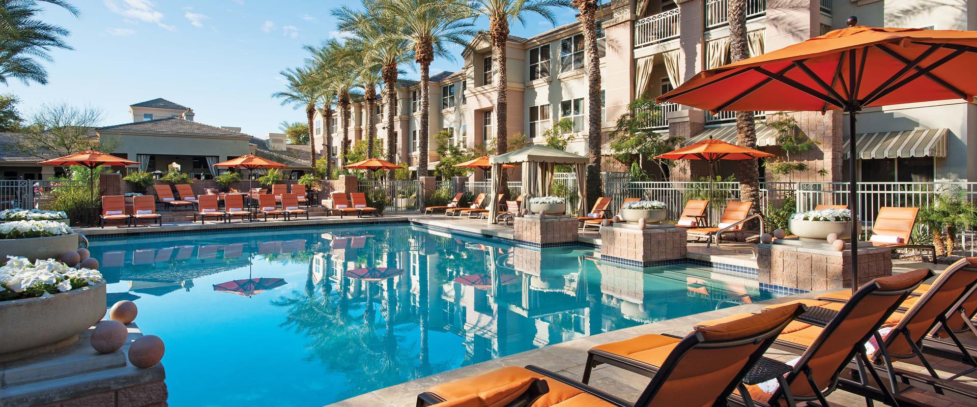 Pool and courtyard at Sonesta Suites Scottsdale Gainey Ranch